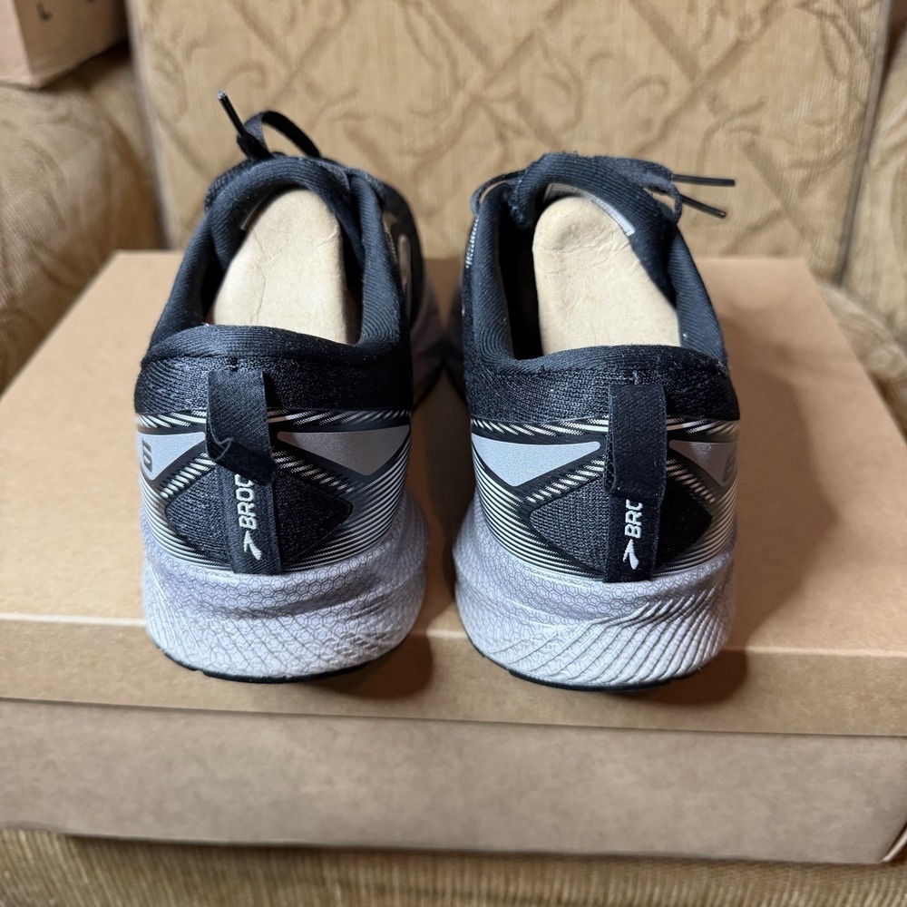 Brooks Levitate 6‎ Womens 9 Medium B Black Running Shoes Sneakers 1203831B039 - Picture 6 of 10